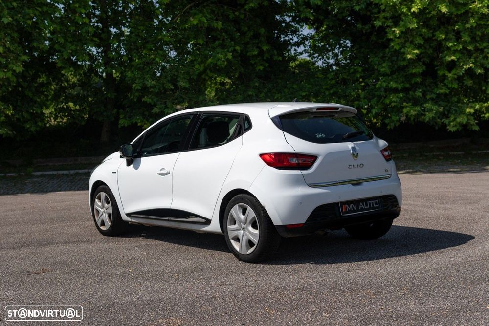 Renault Clio - 7