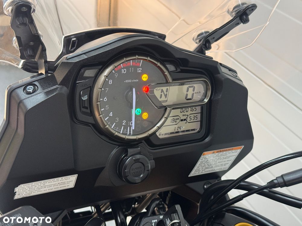 Suzuki V-STROM - 32