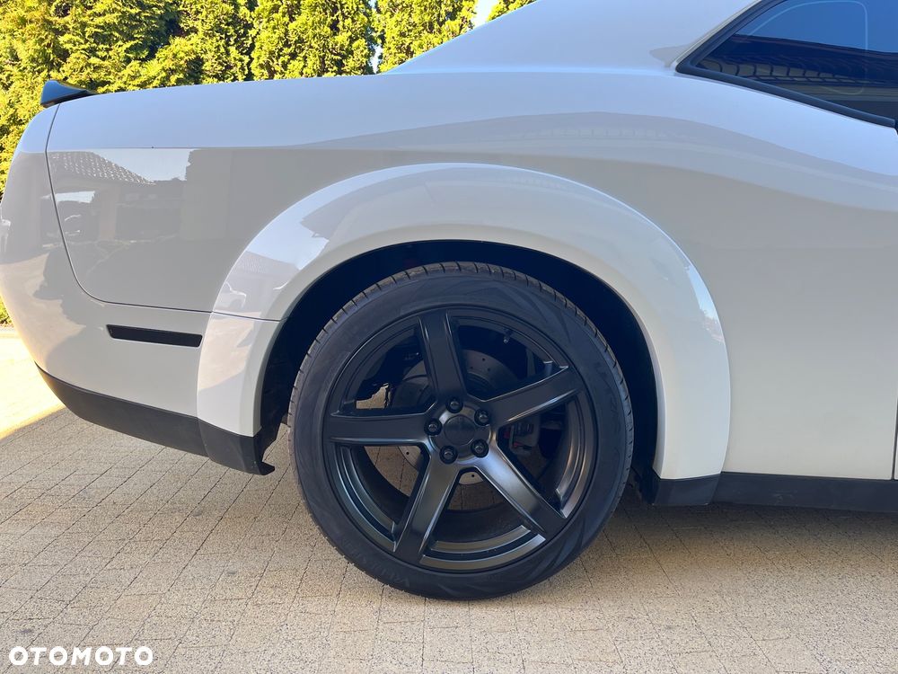 Dodge Challenger 5.7 R/T - 16