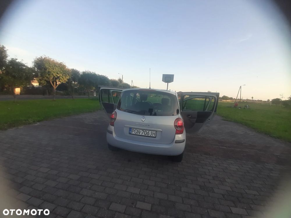 Renault Modus 1.6 16V Privilege - 26