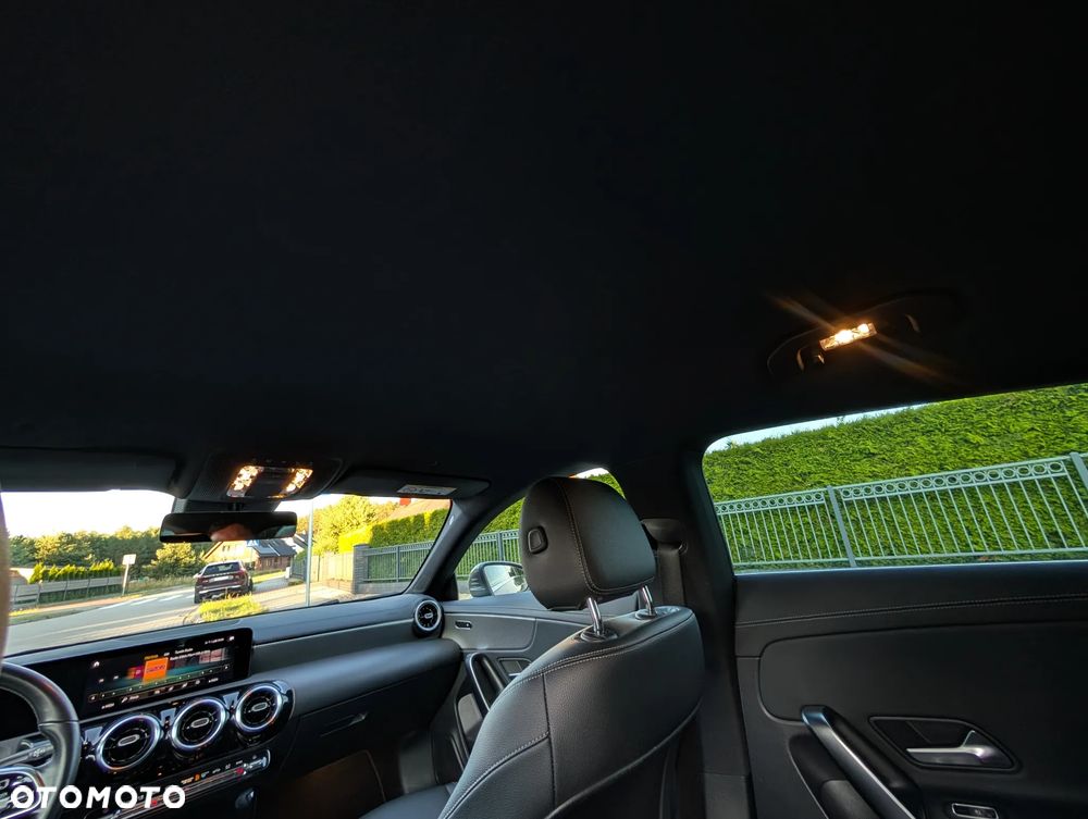 Mercedes-Benz CLA 200 d Progressive 8G-DCT - 32