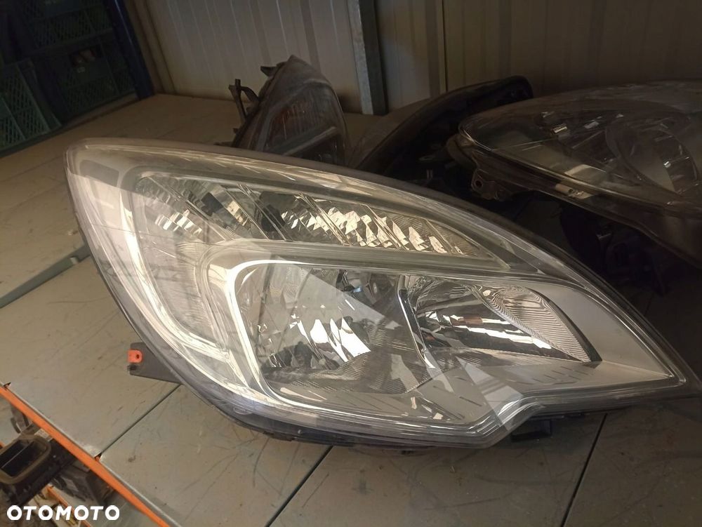 OPEL MERIVA B LAMPA PRZÓD LEWA PRAWA UK - 1