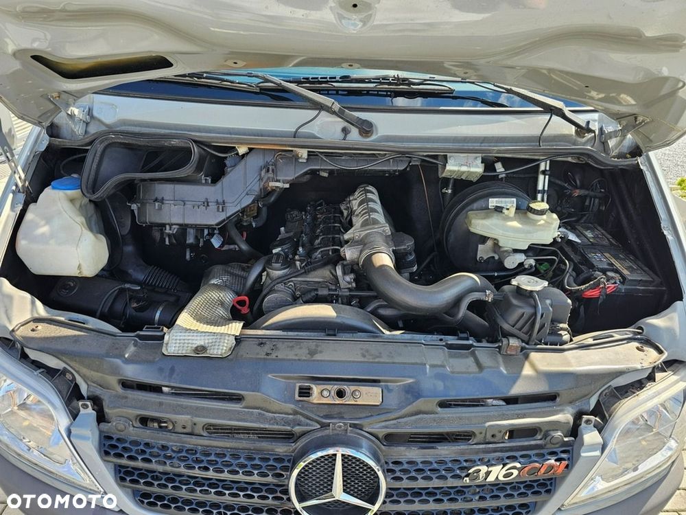 Mercedes-Benz Sprinter - 23