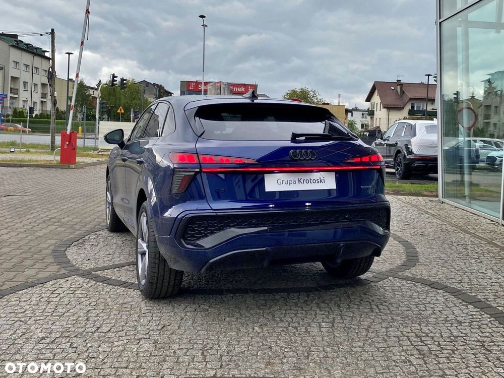 Audi Q3 Sportback - 4