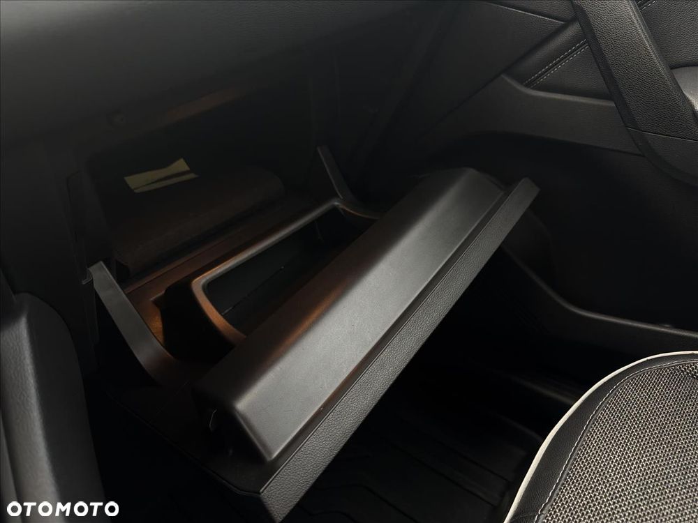 Renault Captur - 28