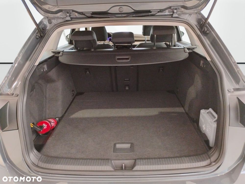 Volkswagen Golf Variant - 16