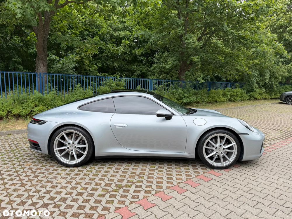 Porsche 911 Carrera - 5