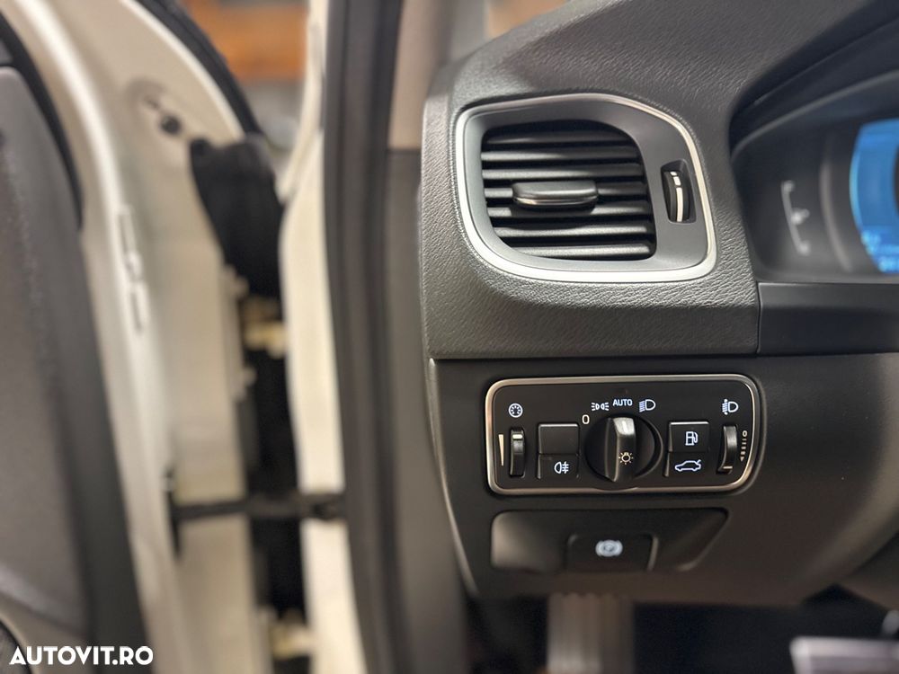 Volvo V60 D3 Geartronic Kinetic - 15