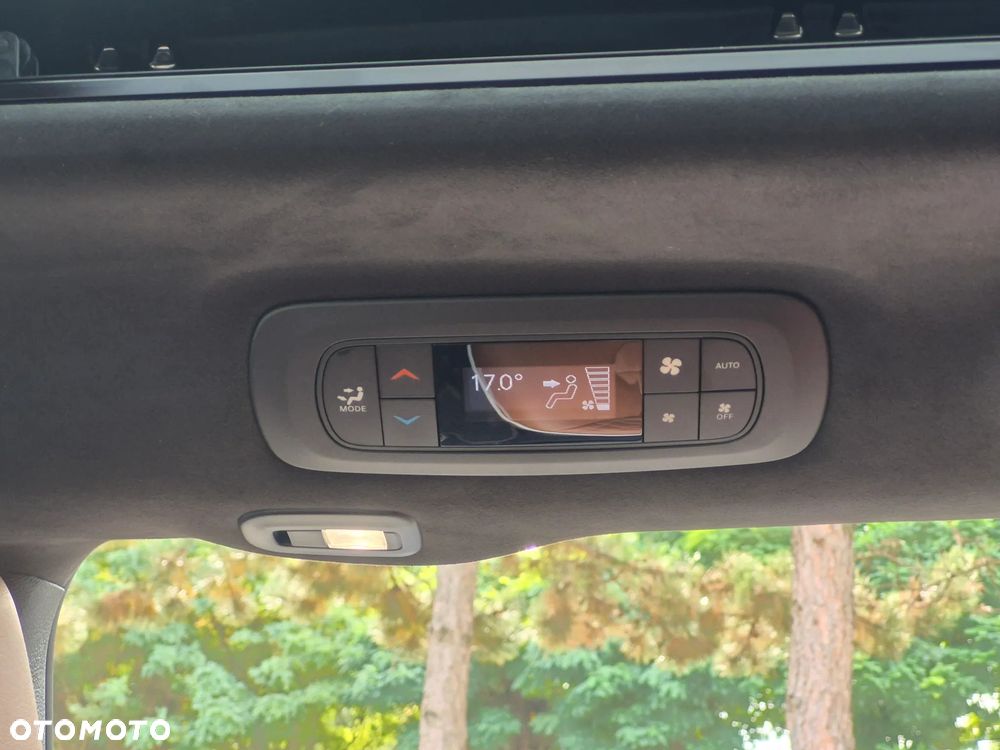 Chrysler Pacifica - 21