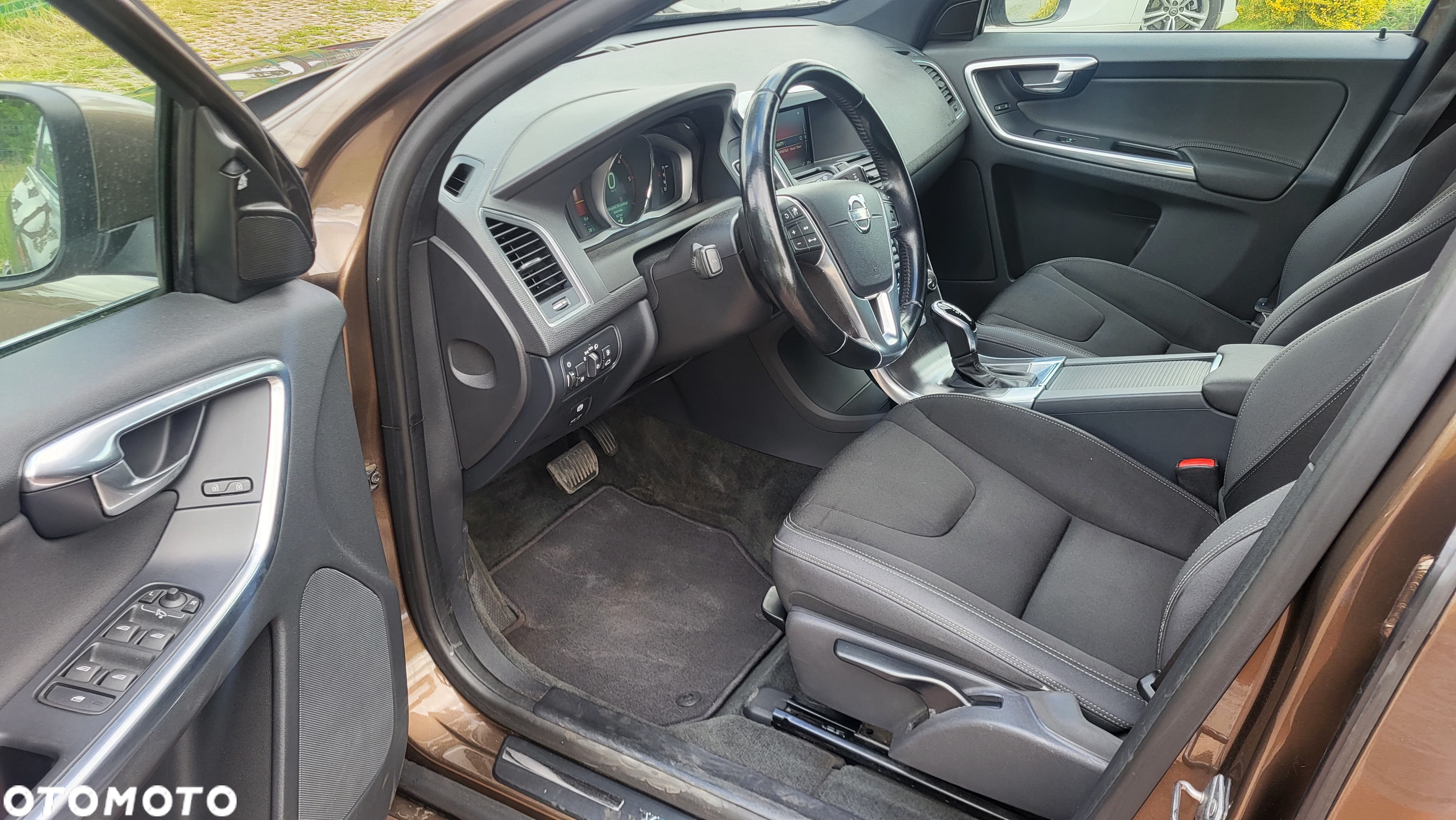 Volvo XC 60 D4 Geartronic Momentum - 9
