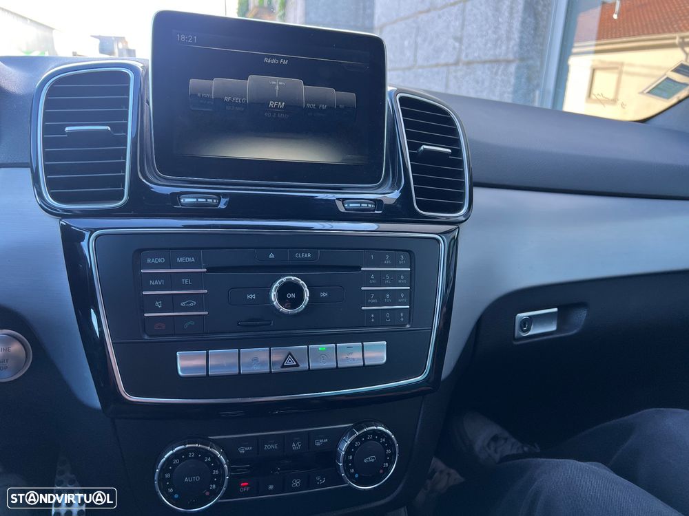 Mercedes-Benz GLE 250 d 9G-TRONIC AMG Line — fotografia 25