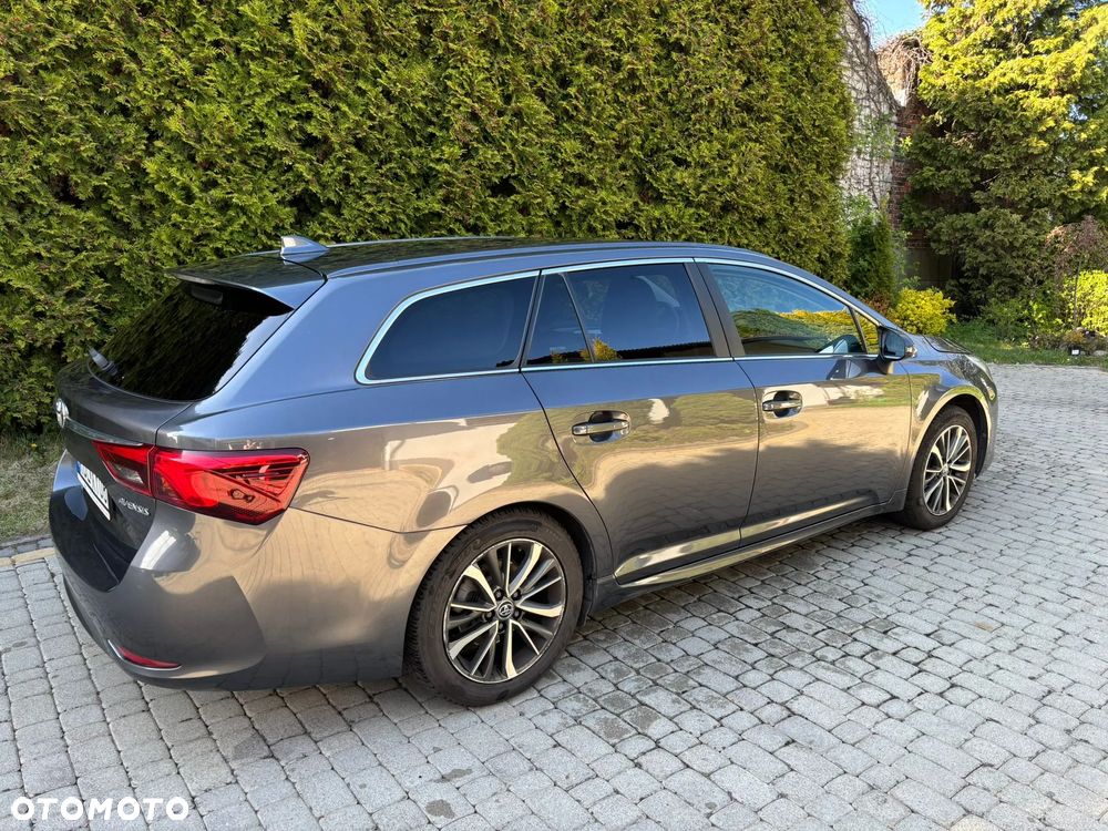 Toyota Avensis 1.8 Prestige - 3