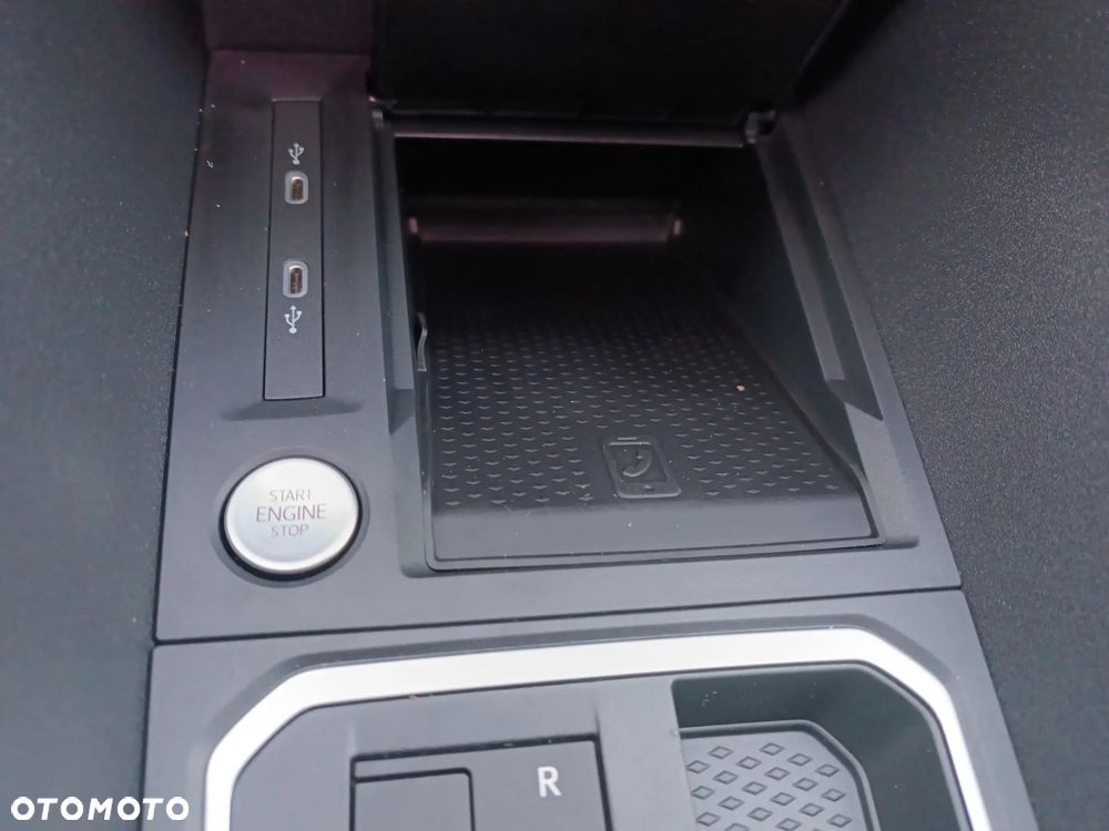 Ford Transit Connect - 28