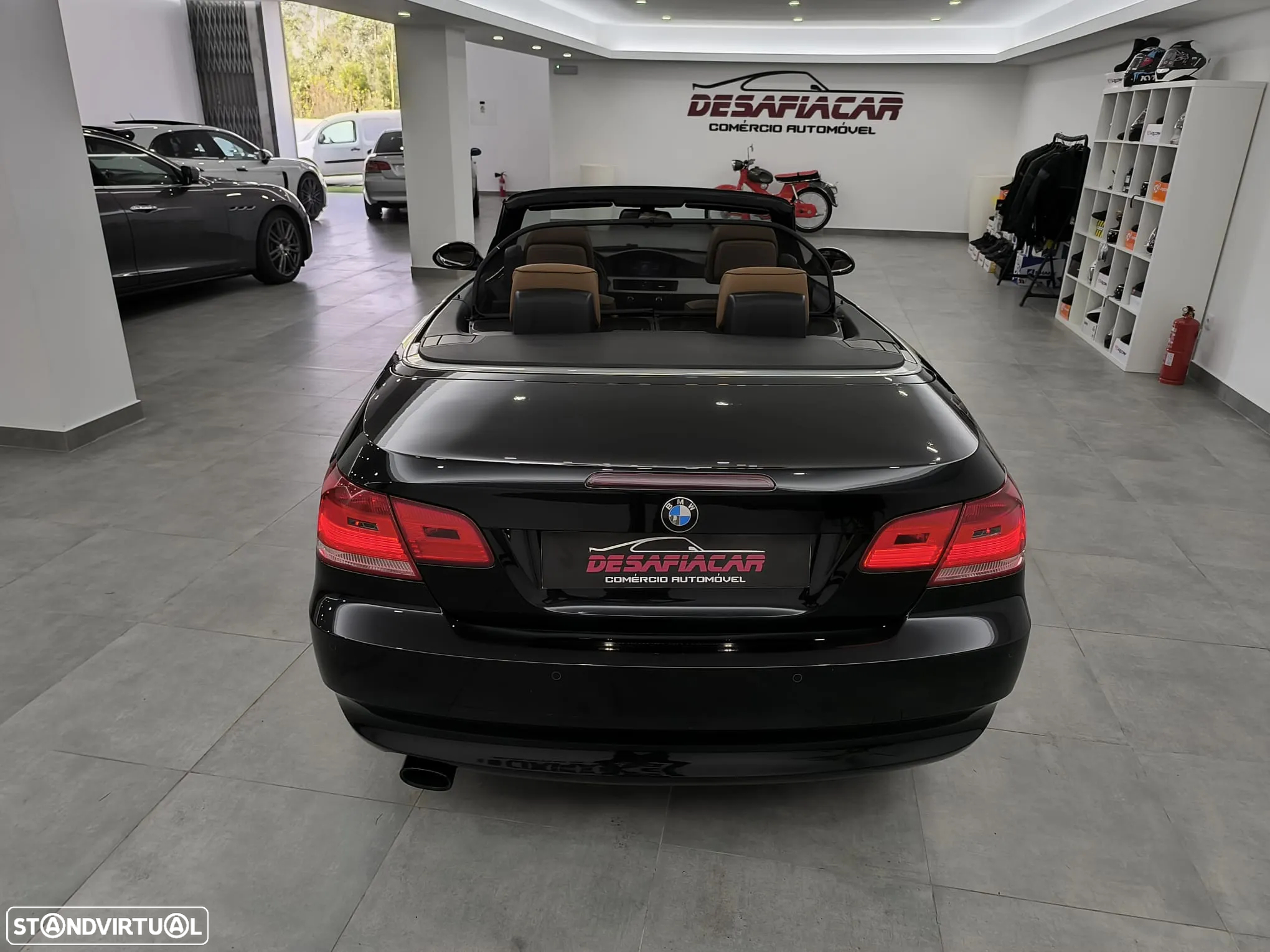 BMW 320 i Cabrio - 8