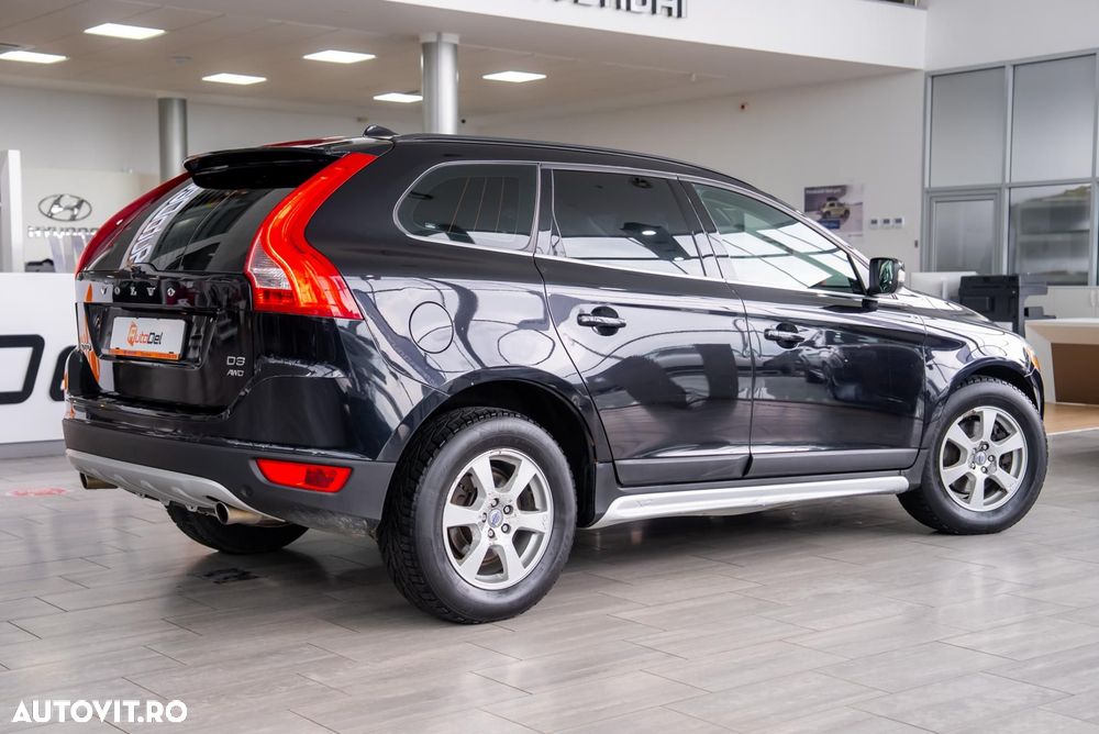 Volvo XC 60 D3 AWD Aut. Momentum - 12