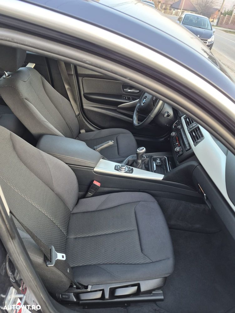 BMW Seria 3 320i Efficient Dynamics Edition Luxury Line - 6