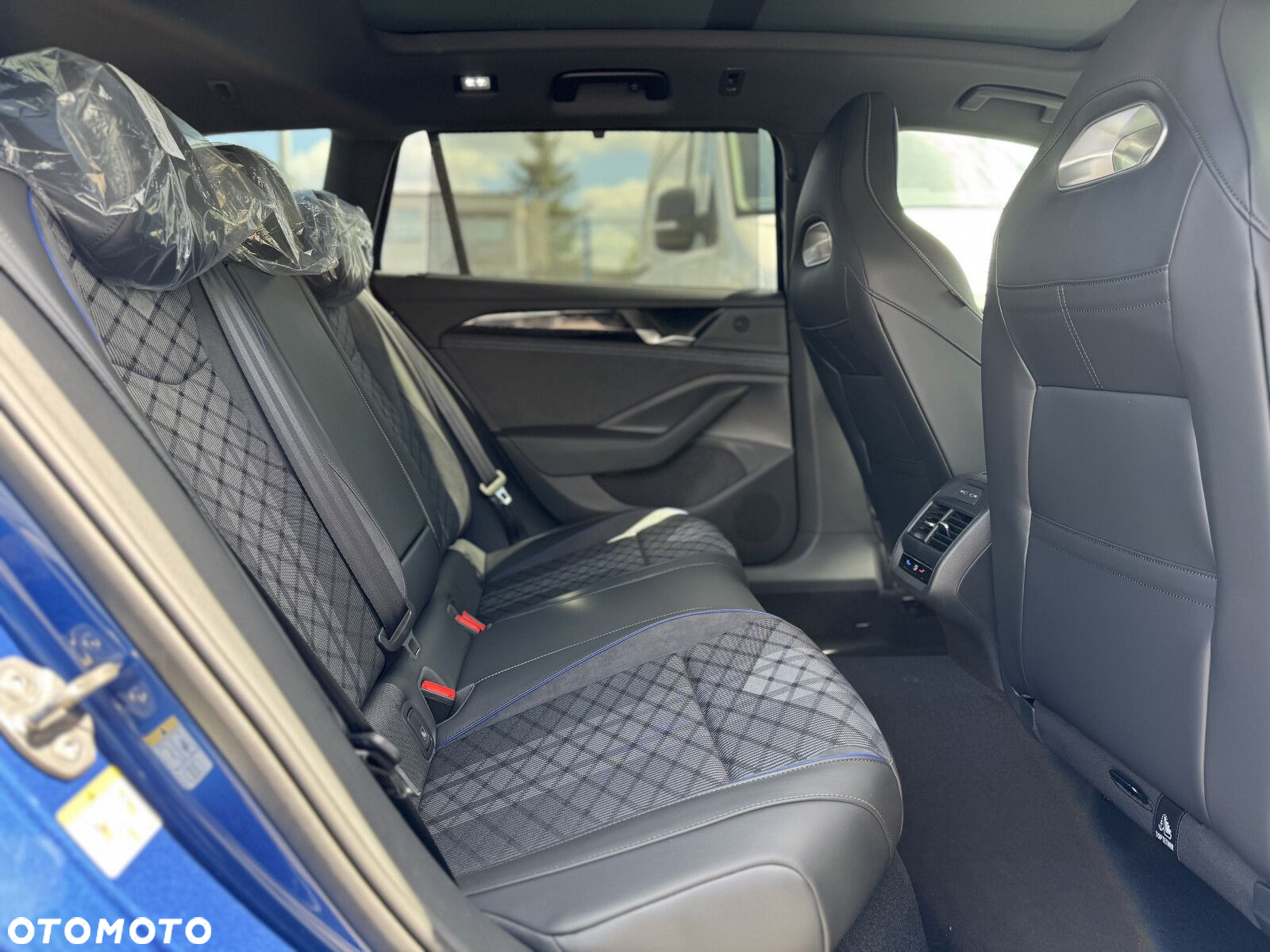 Volkswagen Passat - 26