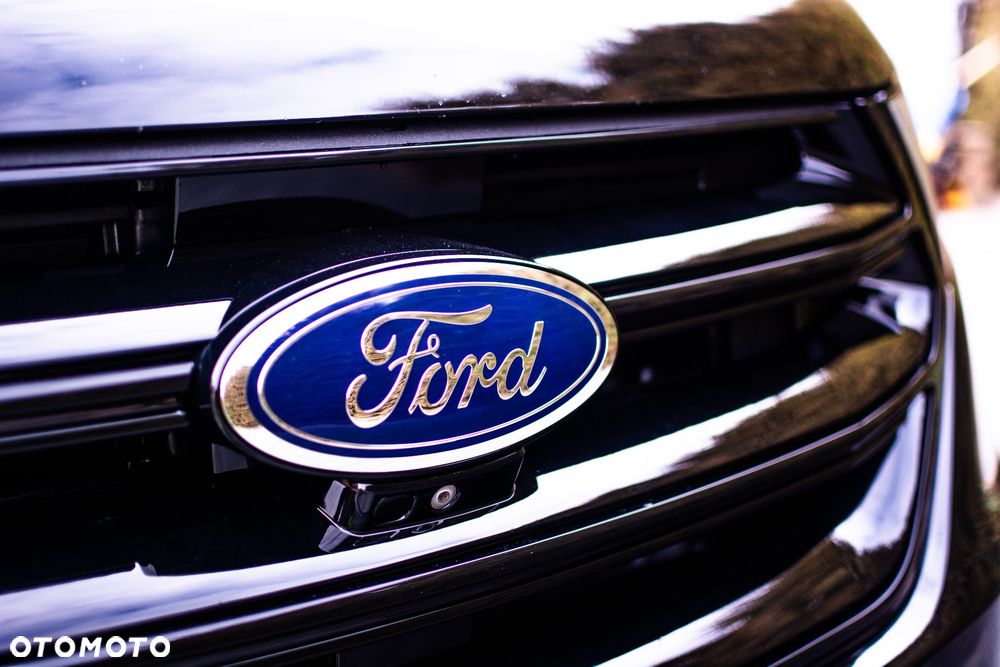 Ford Edge - 8