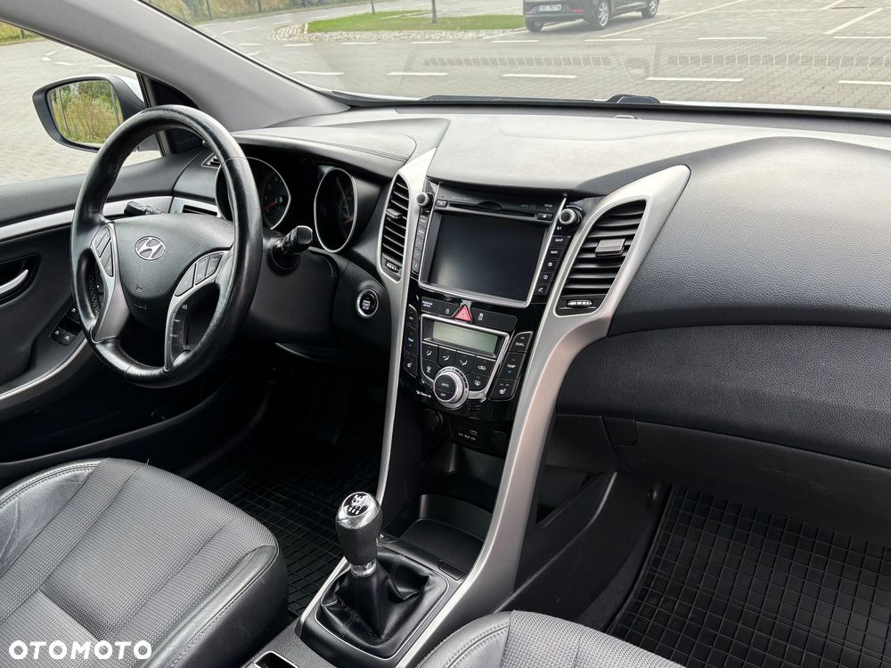 Hyundai i30 blue Kombi 1.6 GDi Style - 21