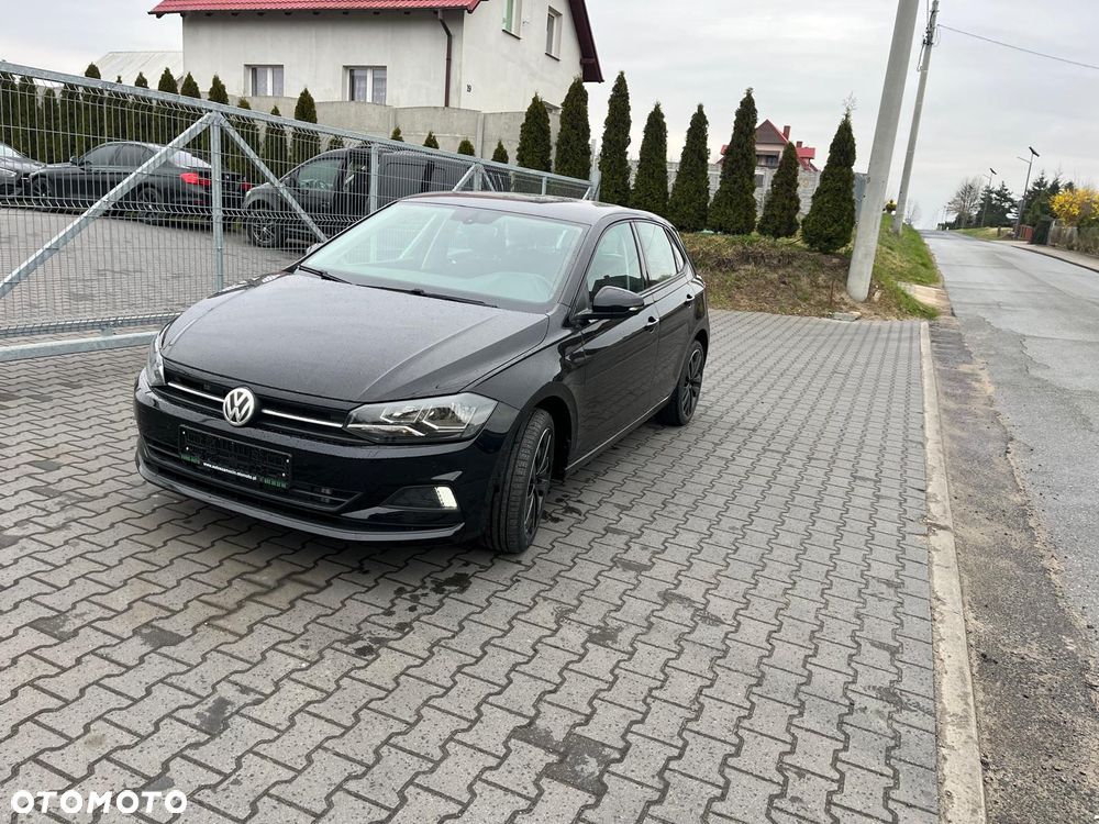 Volkswagen Polo - 2