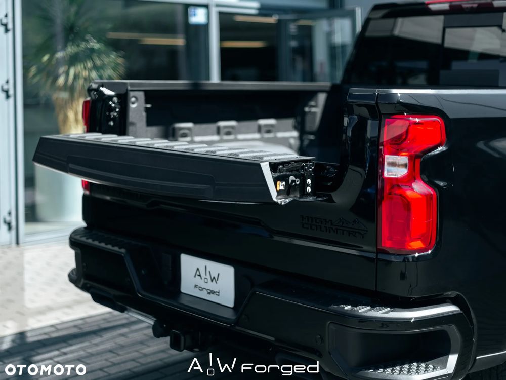 Chevrolet Silverado - 13