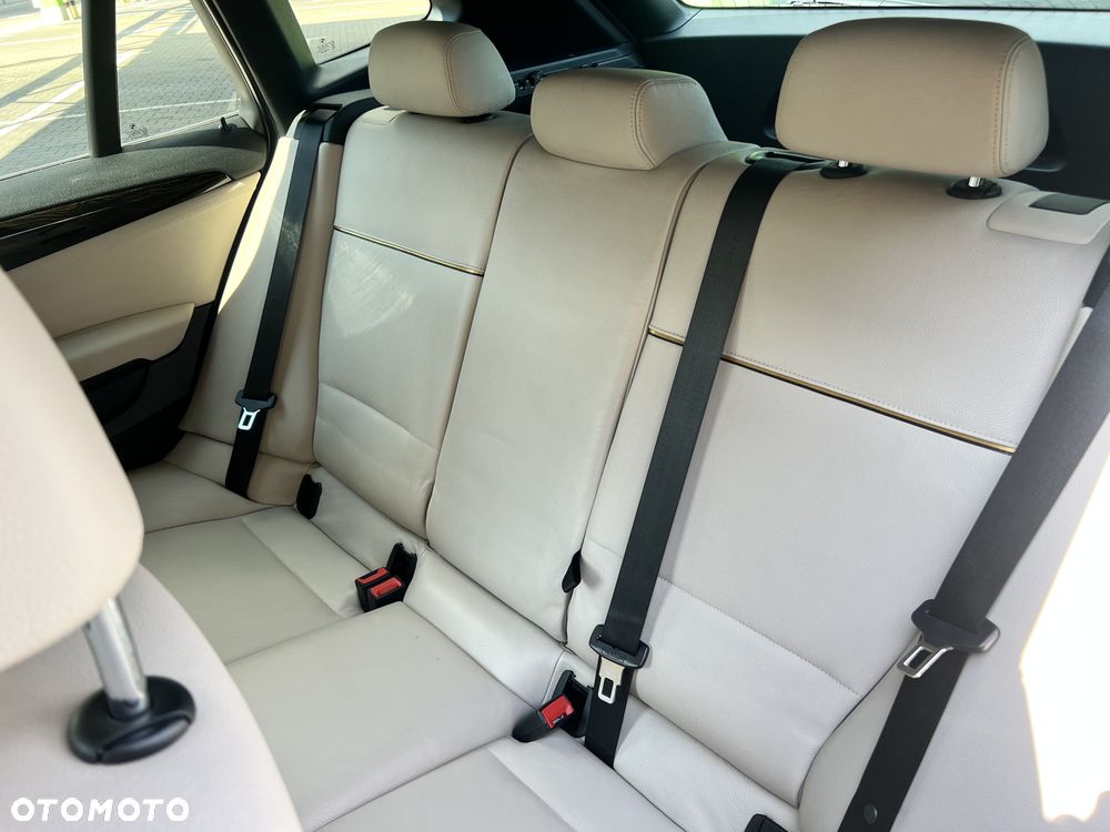 BMW X1 - 17