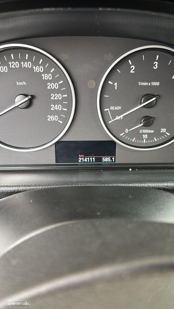 BMW 318 d Touring - 6