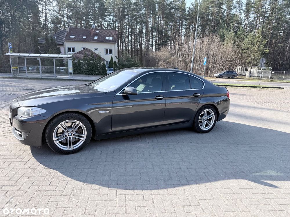 BMW Seria 5 535i xDrive Luxury Line - 3