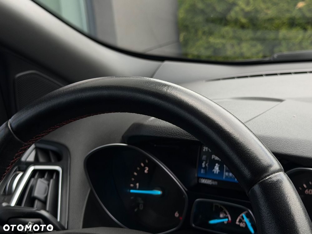 Ford Kuga 2.0 TDCi 4x4 ST-Line - 31
