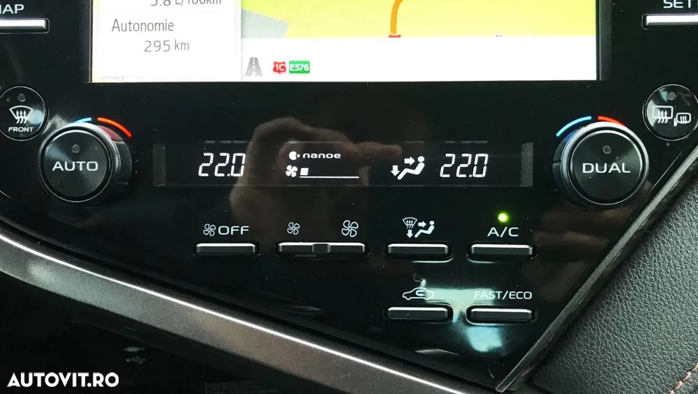 Toyota Camry 2.5 Hybrid Dynamic - 30
