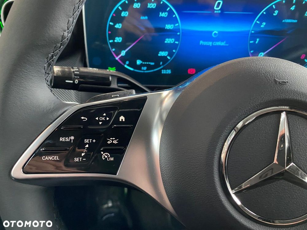 Mercedes-Benz GLC - 12