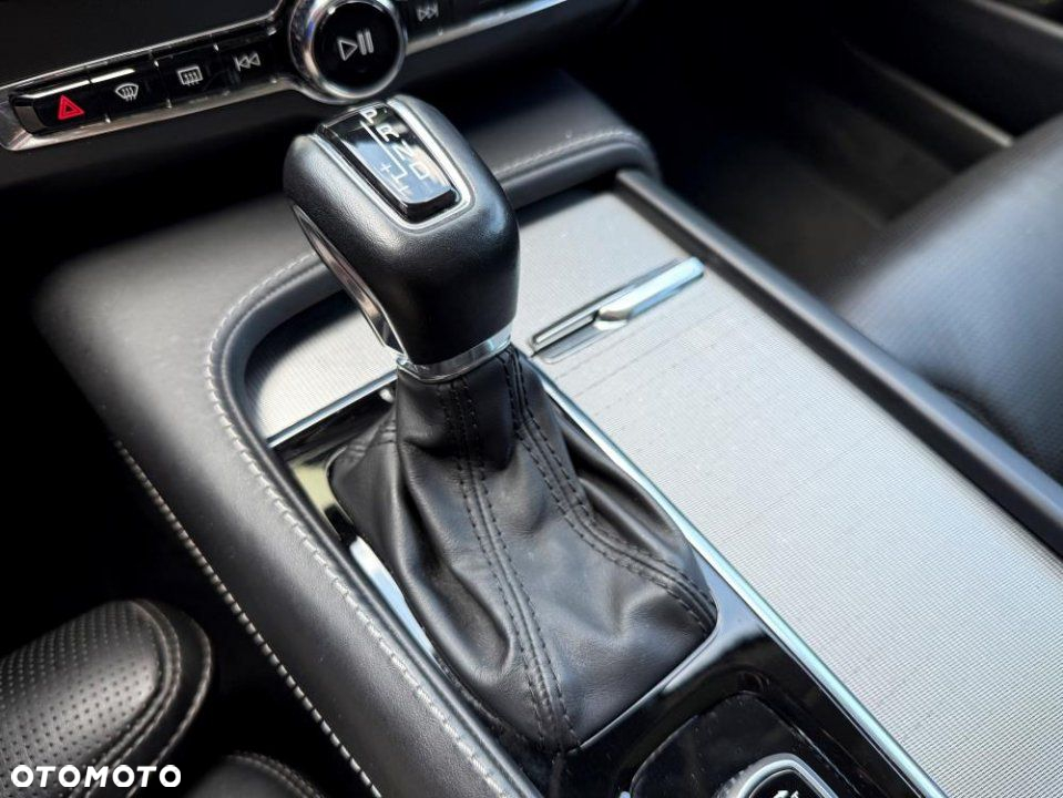 Volvo V90 Cross Country - 39