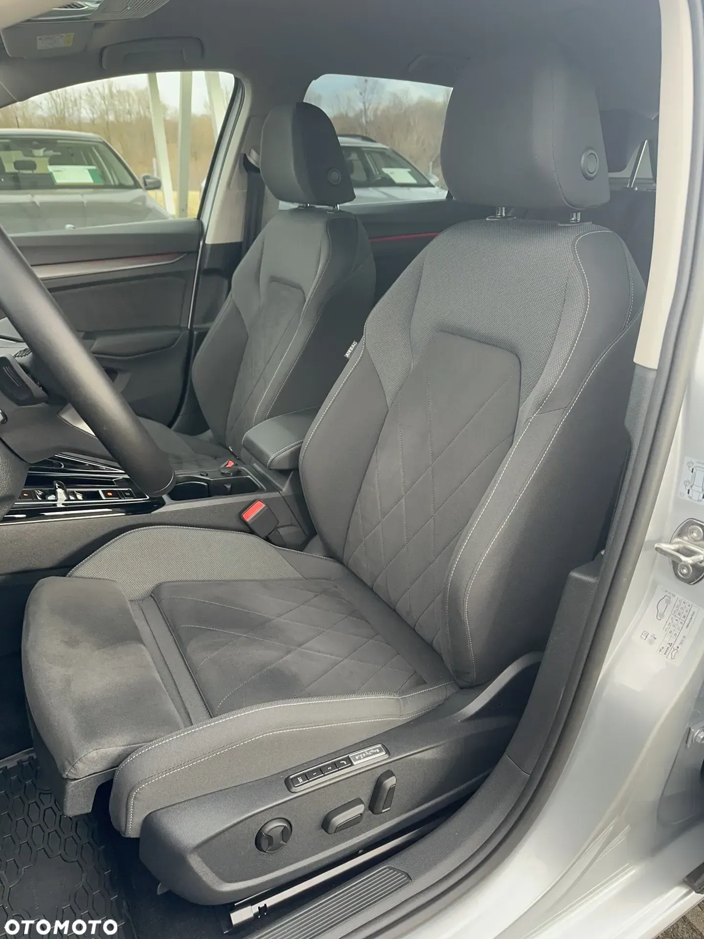 Volkswagen Golf - 27