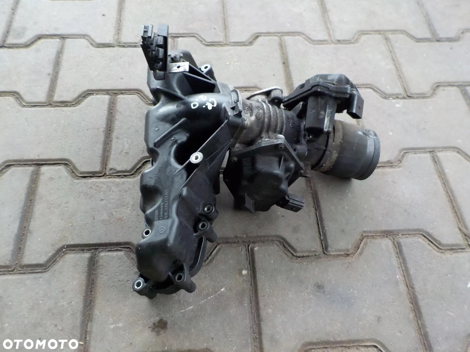 CRAFTER 2.0 TDI KOLEKTOR SSĄCY EGR 03L129711AS - 2