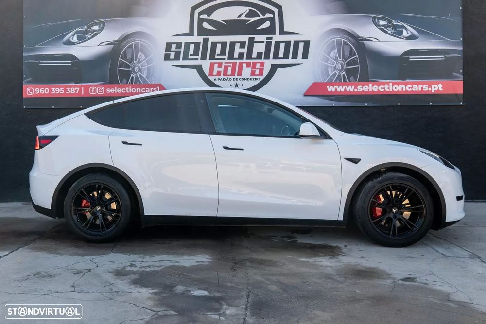 Tesla Model Y 2022 photo 2