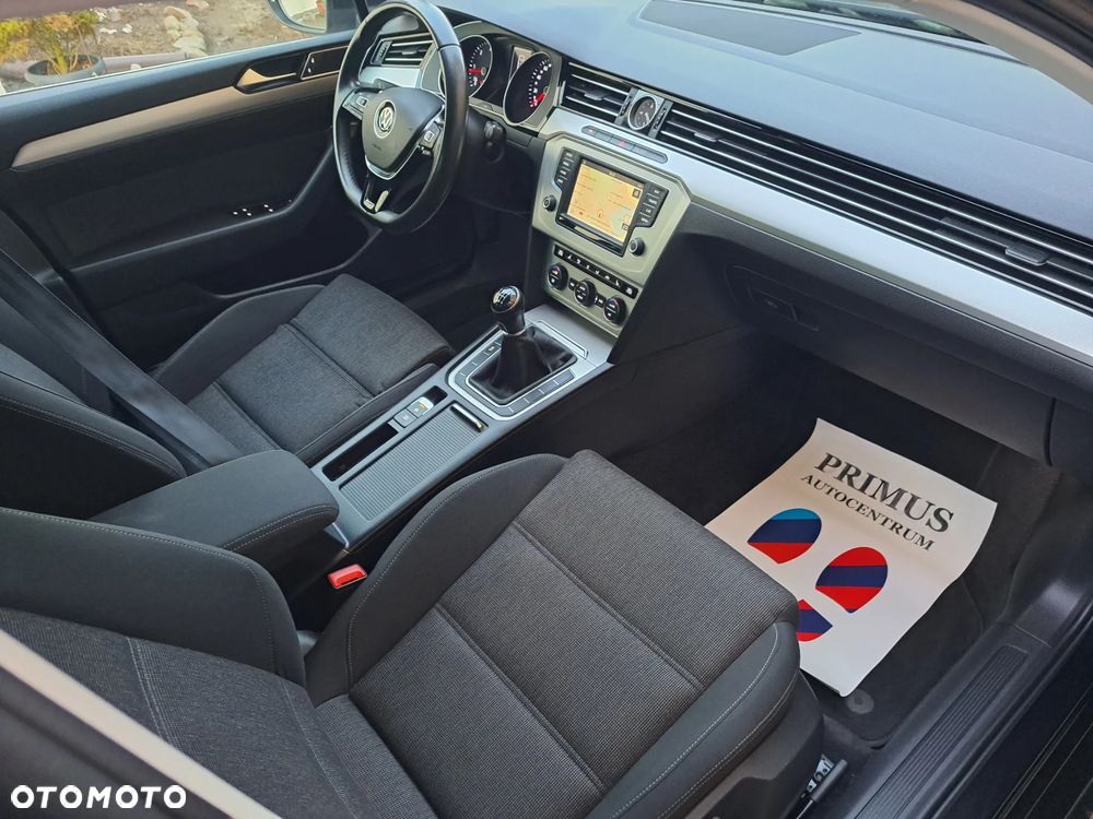 Volkswagen Passat Variant 2.0 TDI SCR Comfortline - 15
