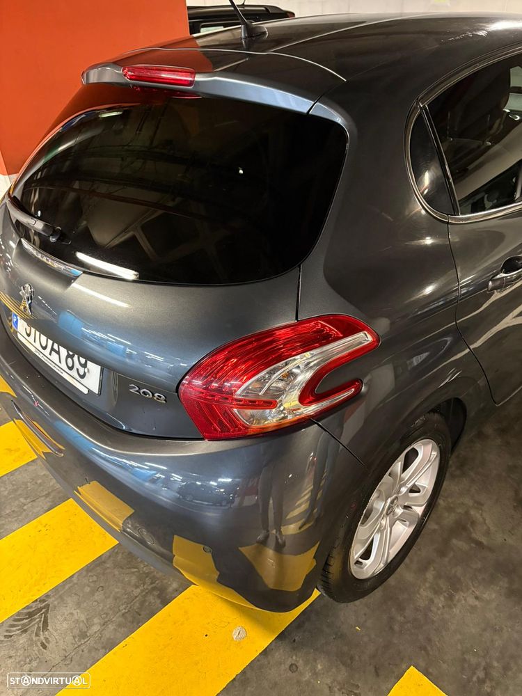 Peugeot 208 1.4 HDi Allure - 5