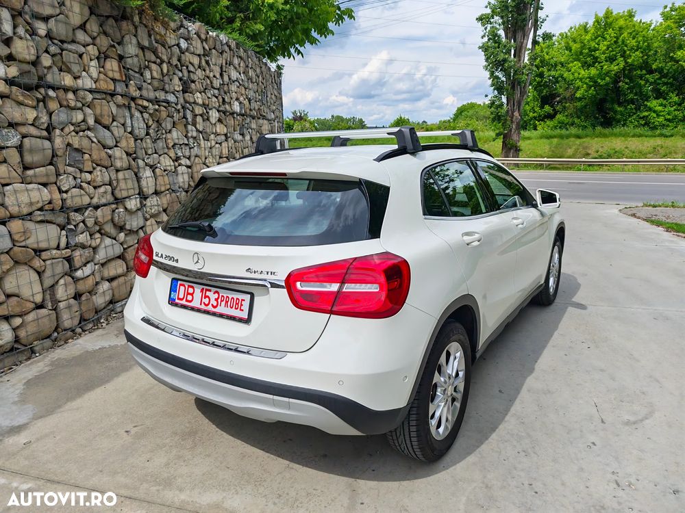 Mercedes-Benz GLA 200 (CDI) d 4Matic 7G-DCT Urban - 4