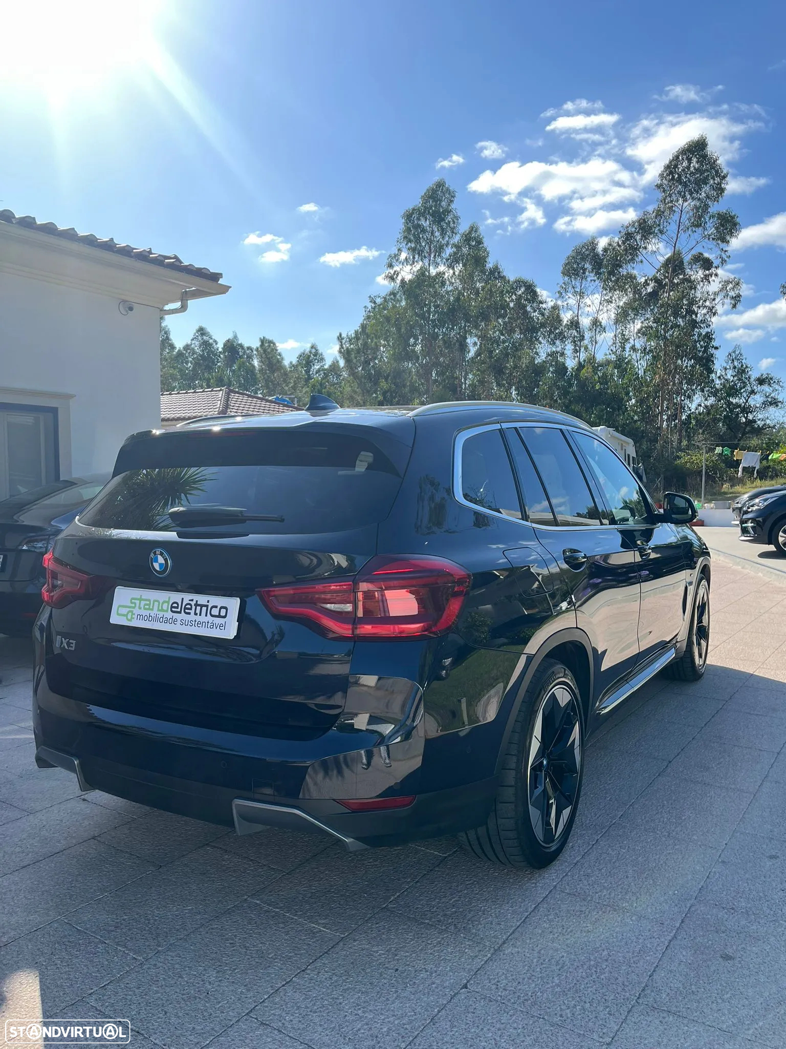 BMW iX3 M Sport Impressive - 16