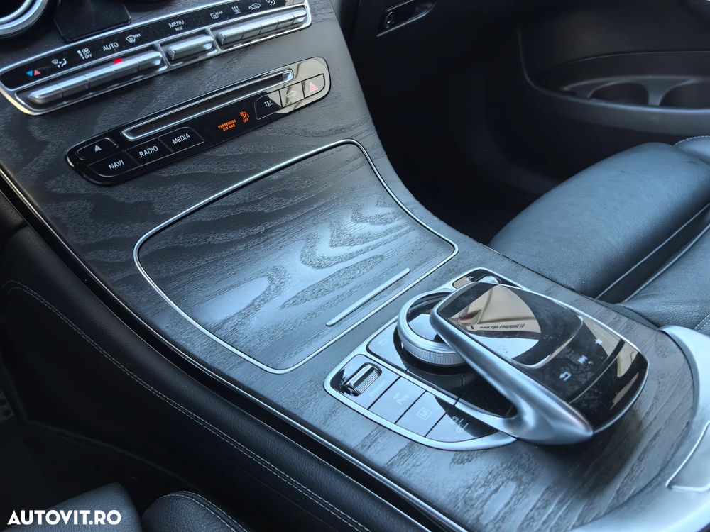Mercedes-Benz GLC Coupe 300 e 4Matic 9G-TRONIC AMG Line - 16