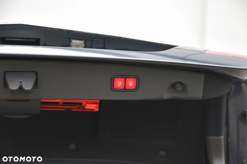 Mercedes-Benz Klasa E 350 CDI DPF 4Matic BlueEFFICIENCY 7G-TRONIC Avantgarde - 39