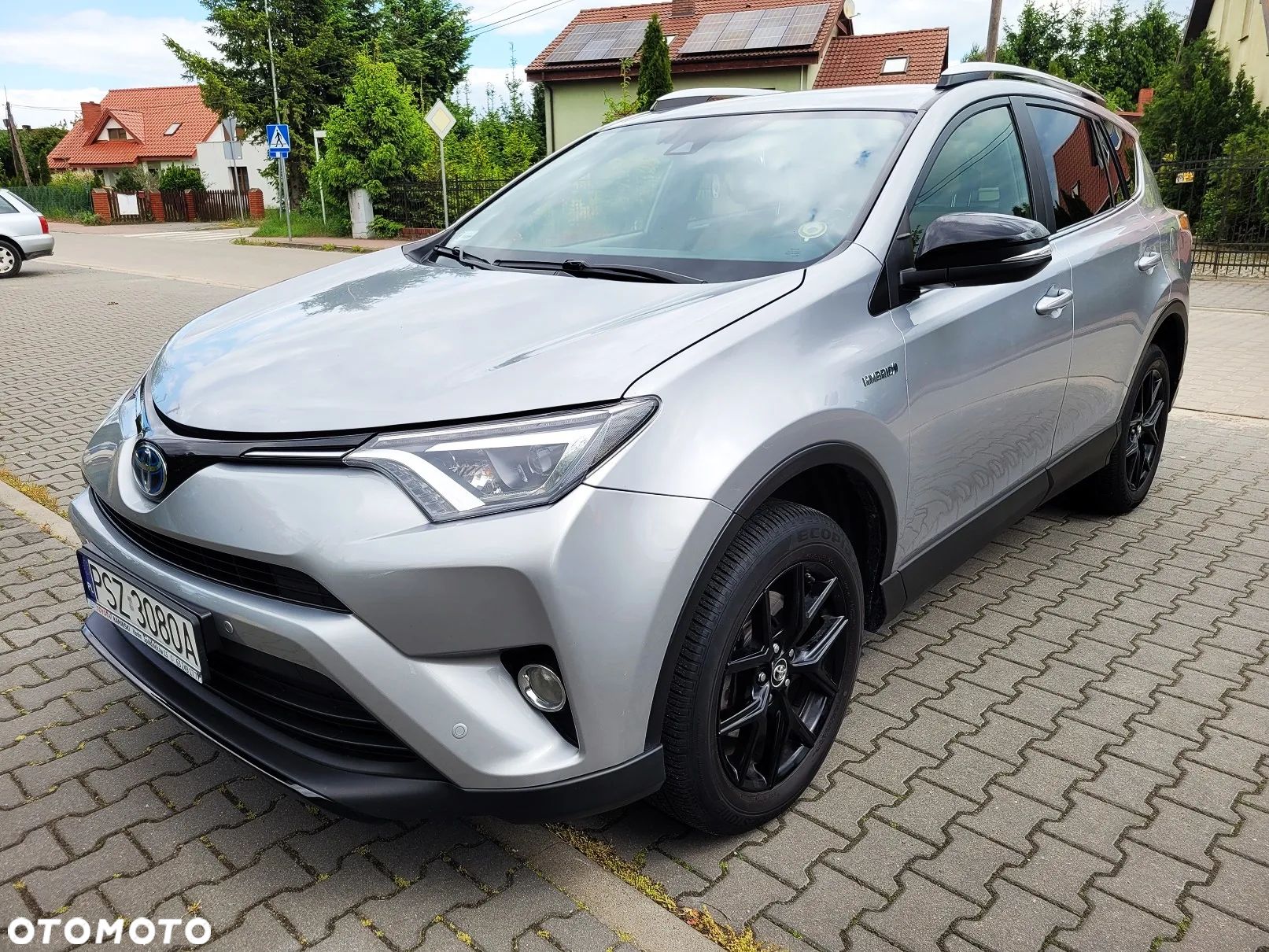 Toyota RAV4 - 1