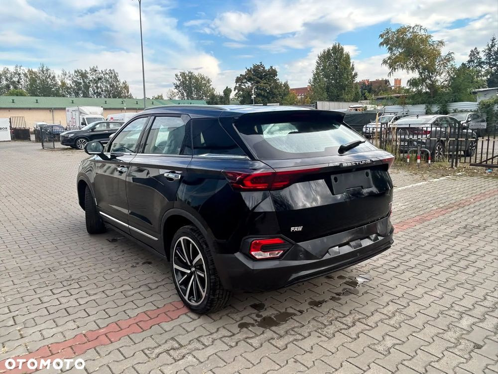 Bestune T77 - 18