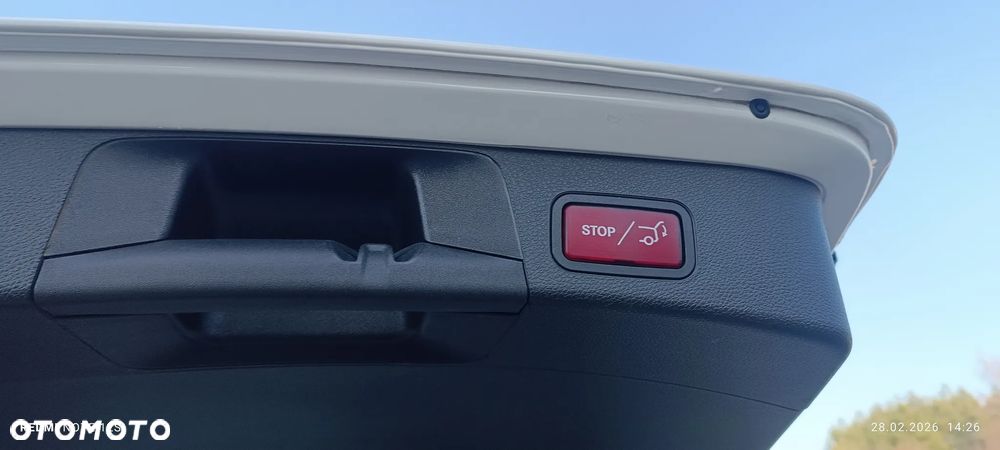 Mercedes-Benz Klasa C 220 d 9G-TRONIC AMG Line - 17