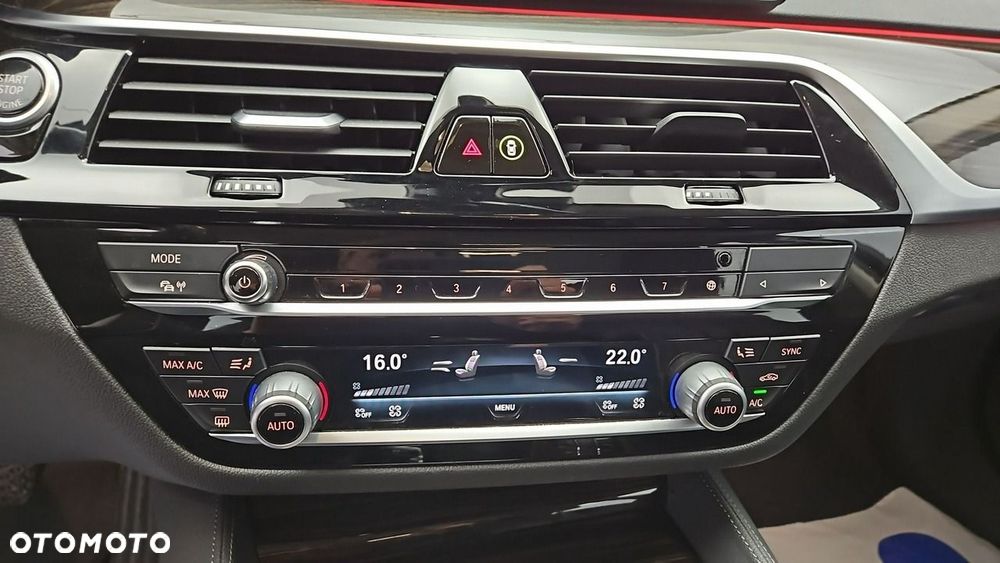 BMW Seria 5 530i xDrive mHEV Luxury Line - 20