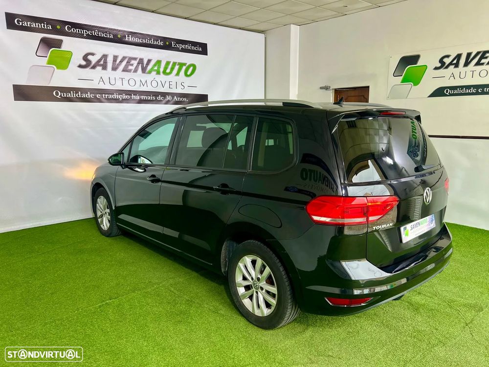 VW Touran 1.6 TDI Highline DSG - 23