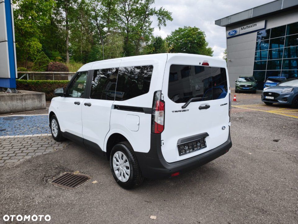 Ford Transit Courier - 4