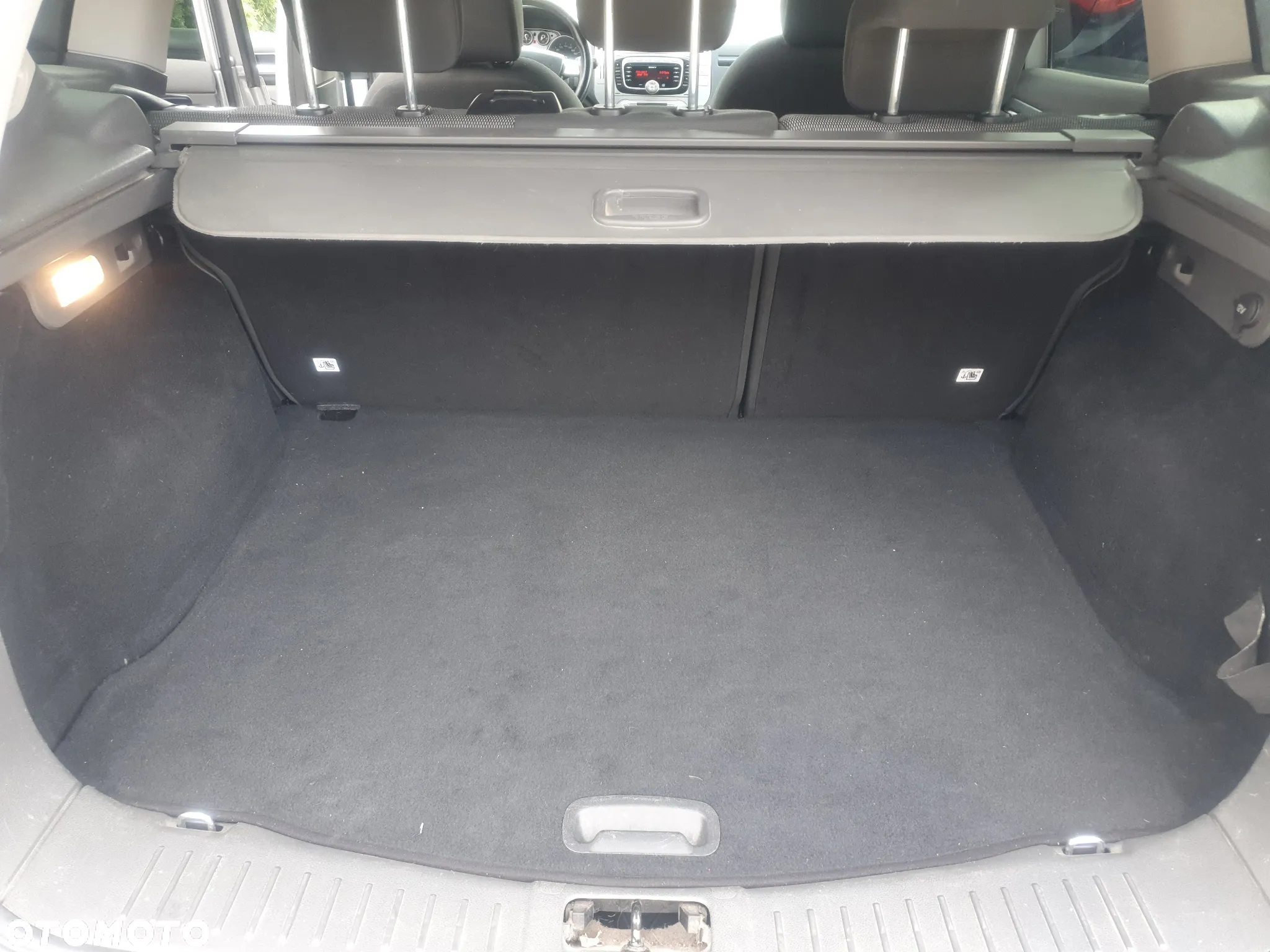 Ford Kuga 2.0 TDCi 2x4 Trend - 12