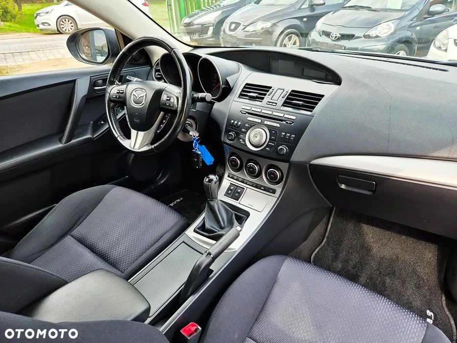 Mazda 3 2.0 Exclusive + - 39
