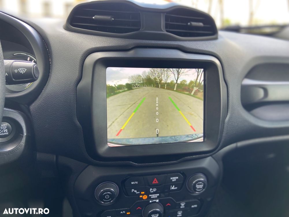 Jeep Renegade - 14